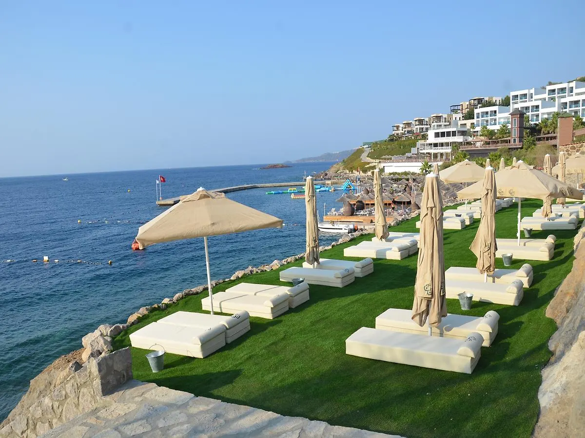 Nomia Hotel
